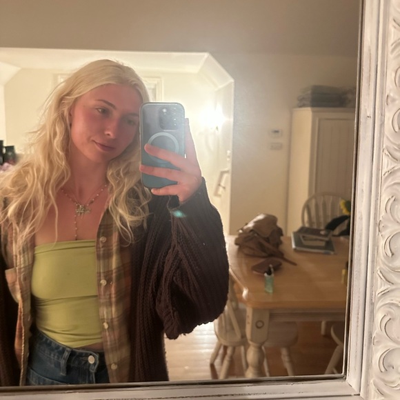 Meet your Posher, Betina - Picture 3 of 3